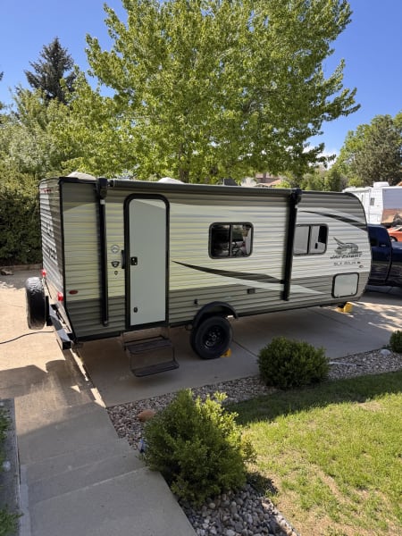 2020 Jayco Jay Flight SLX Baja Edition Travel Trailer available for rent in Arvada, Colorado