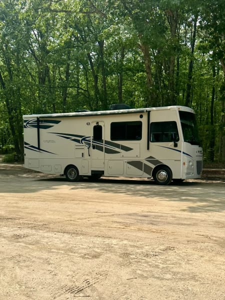 2018 Winnebago Vista Class A available for rent in Hazlet, New Jersey