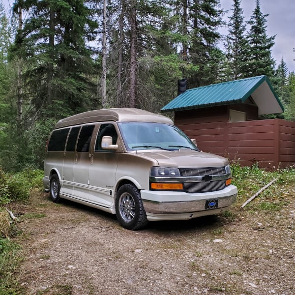2007 Chevrolet Express Explorer AWD Class B available for rent in Calgary, Alberta