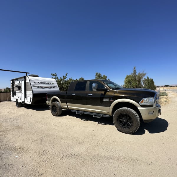 2022 Starcraft Autumn Ridge Travel Trailer available for rent in Taft, California