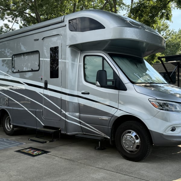 2022 Winnebago View Class C available for rent in La Grange, Kentucky