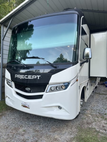 2022 Jayco Precept Prestige Class A available for rent in Bolivia, North Carolina