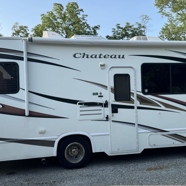 2012 Thor Chateau Class C available for rent in Dillsburg, Pennsylvania