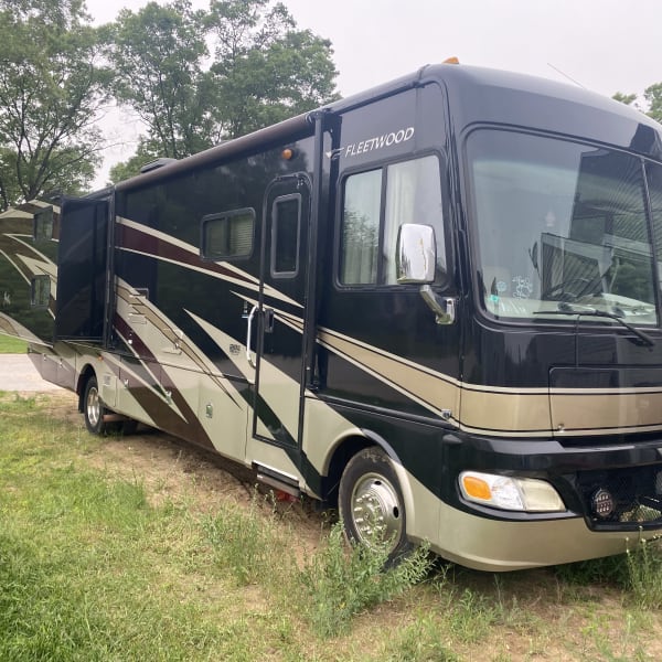 2010 Fleetwood Fiesta LX Class A available for rent in Norton Shores, Michigan