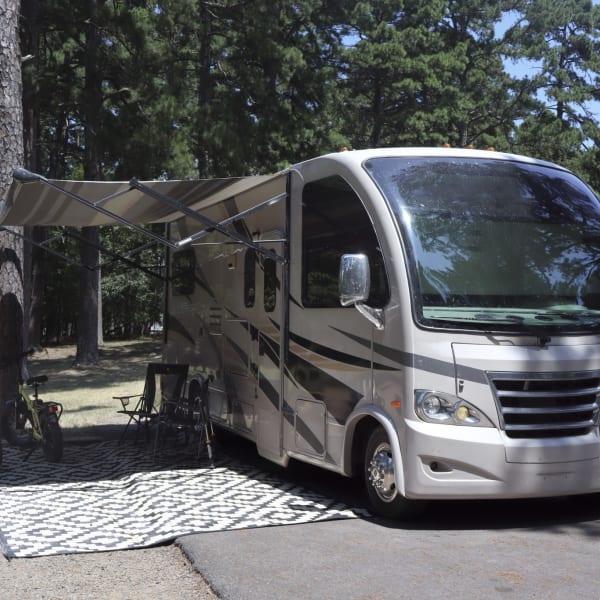 2015 Thor Axis Class A available for rent in Coweta, Oklahoma