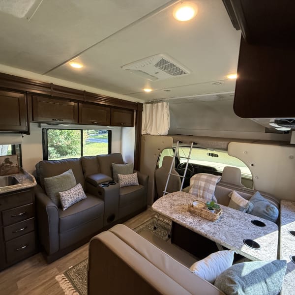 2018 Thor Freedom Elite Class C available for rent in Zionsville, Indiana