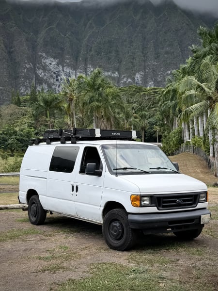 2005 Ford Econolline 250s Class B available for rent in Honolulu, Hawaii