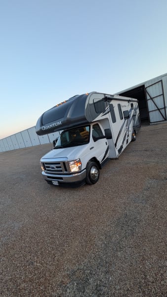 2023 Thor Quantum Class C available for rent in Princeton, Texas
