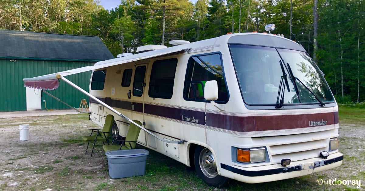 1989 Champion Ultra Star Motor Home Class A Rental in Cheboygan, MI