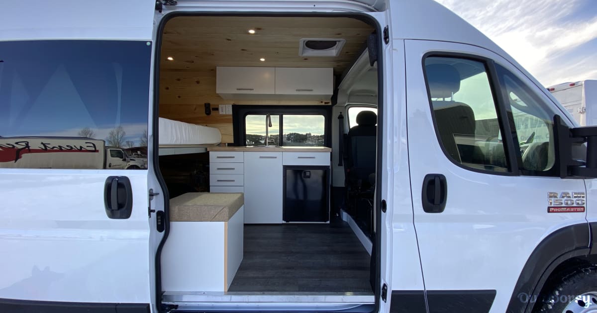 2020 RAM Promaster 1500 Motor Home Camper Van Rental in Gypsum, CO