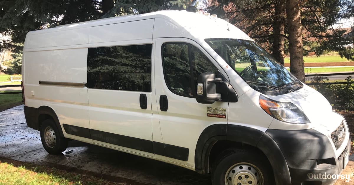 2019 Dodge Sprinter2500 Motor Home Camper Van Rental in 2019 Dodge Sprinter2500 Motor Home Camper Van Rental in