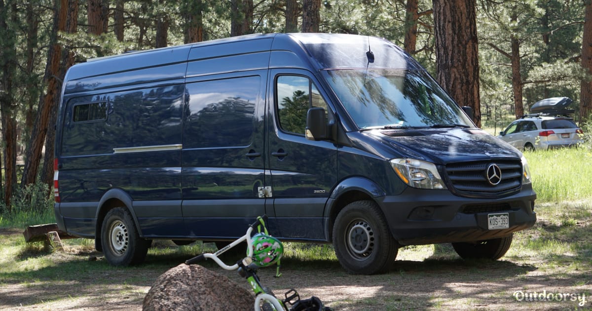 mercedes sprinter blue