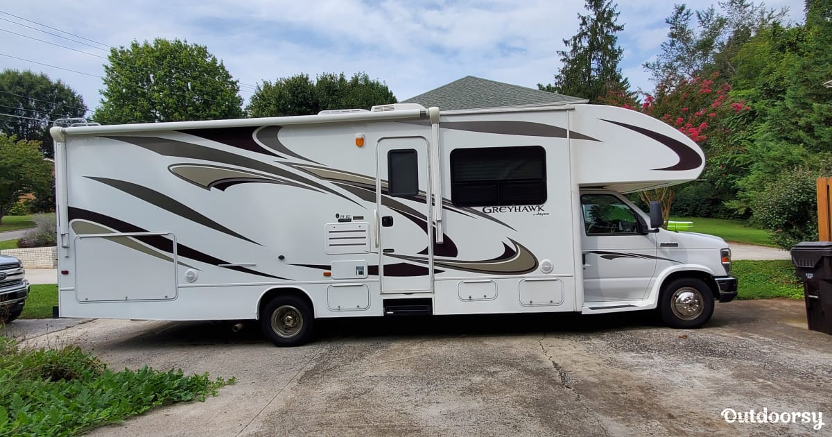 2014 Jayco Greyhawk Motor Home Class C Rental in Knoxville, TN Outdoorsy