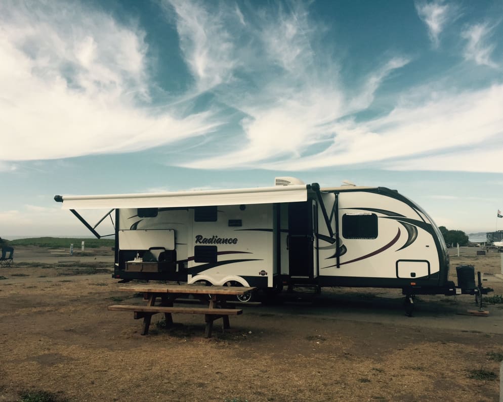 2016 Radiance 28BHIK Travel Trailer for rent in Sacramento California
