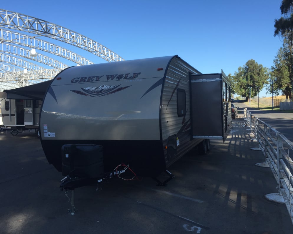 2016 Forest River Cherokee Grey Wolf