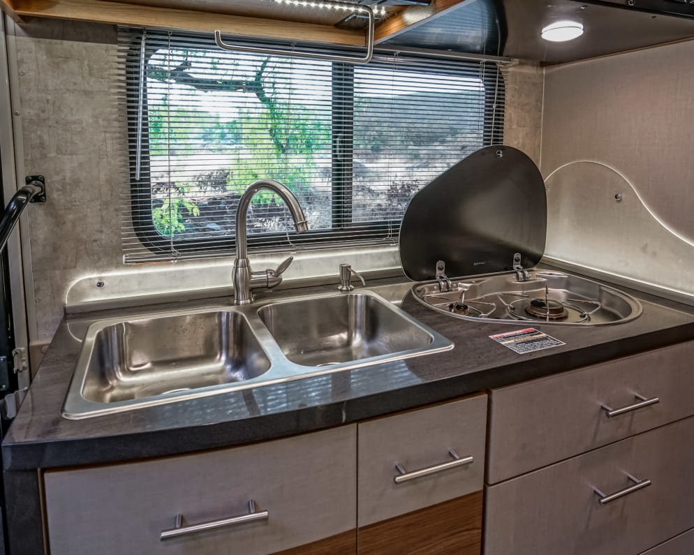 2016 Winnebago View Class C for rent in Los Angeles California