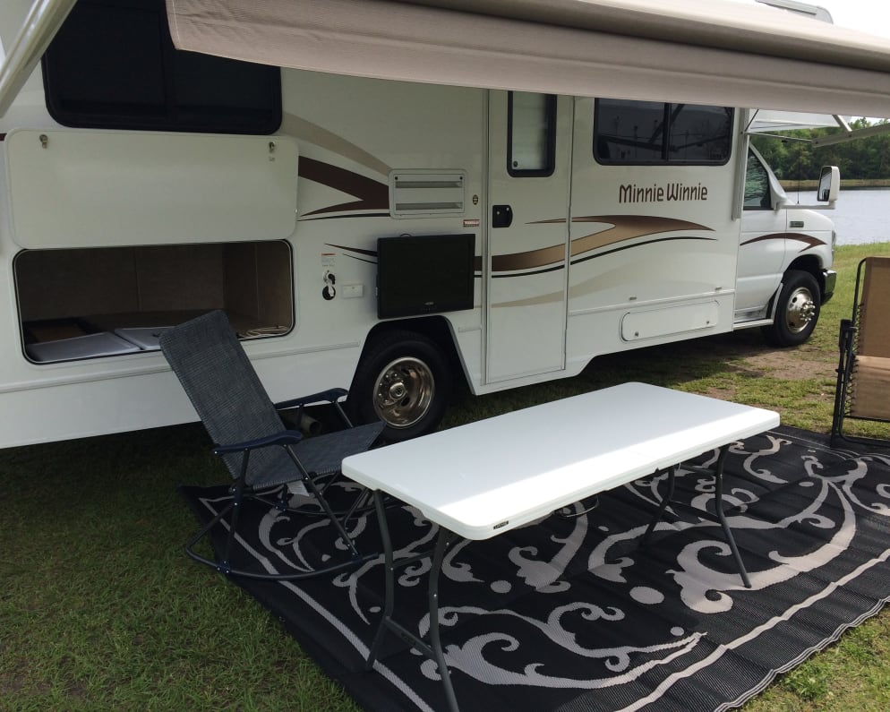 2015 Winnebago Minnie Winnie available for rent in Jacksonville Florida
