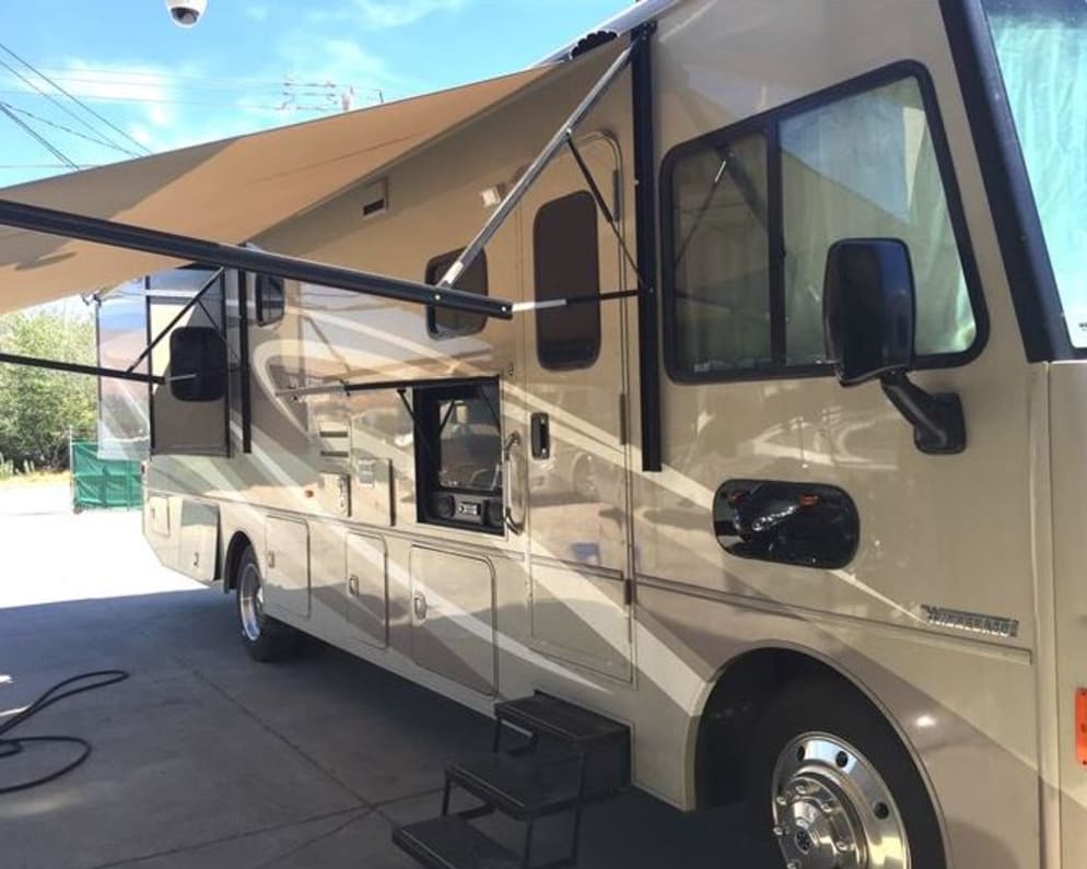 2016 Itasca Sunstar LX 35F Class A for rent in Fremont California