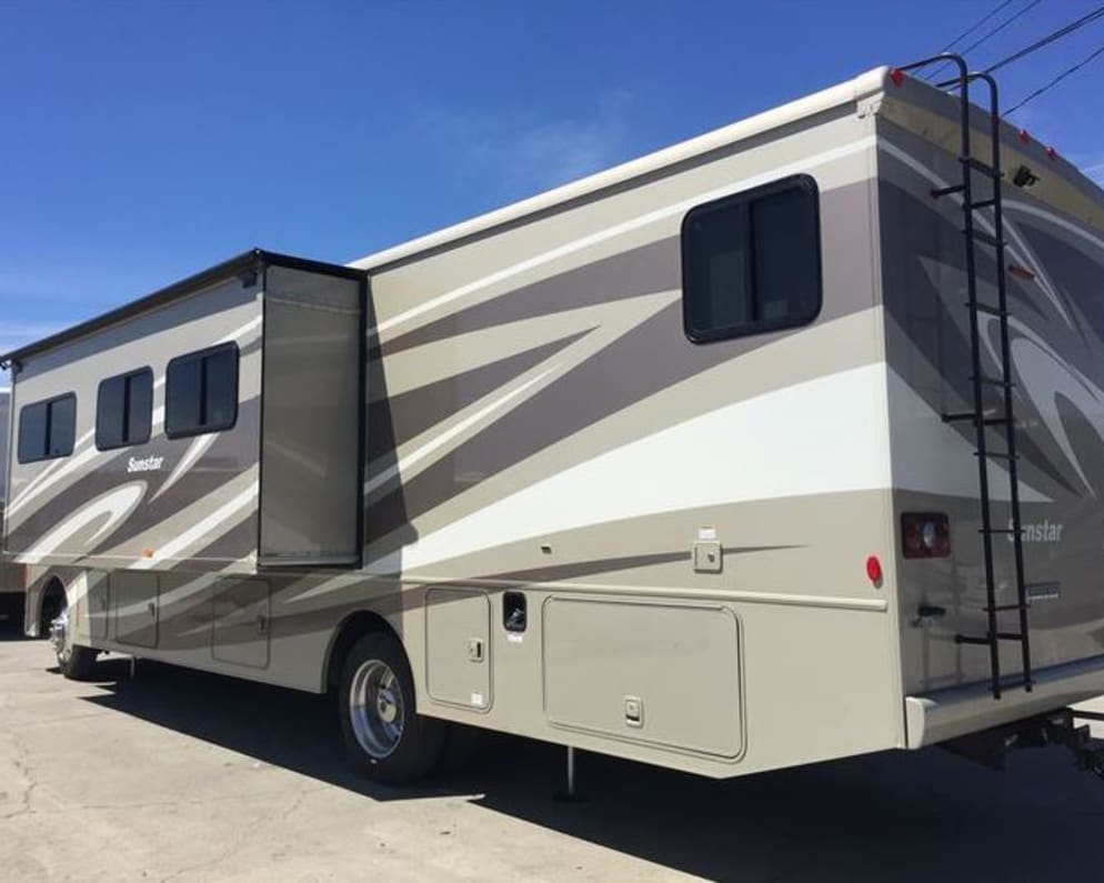 2016 Itasca Sunstar LX 35F