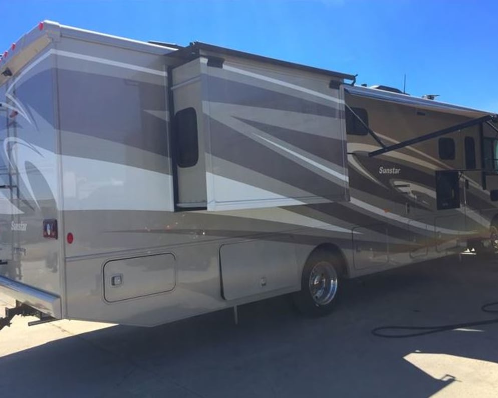 2016 Itasca Sunstar LX 35F available for rent in Fremont California