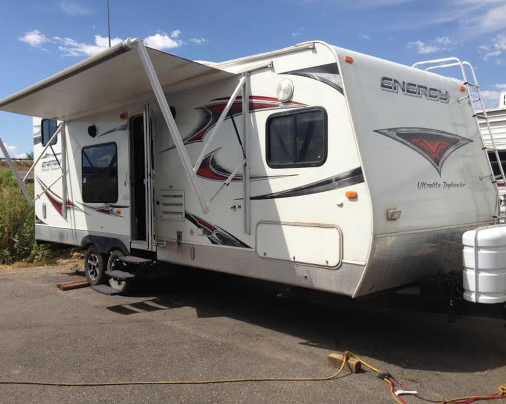 Play all day on the toys and then hang out in the shade with this Toy Hauler that is just waiting for your next adventure. 