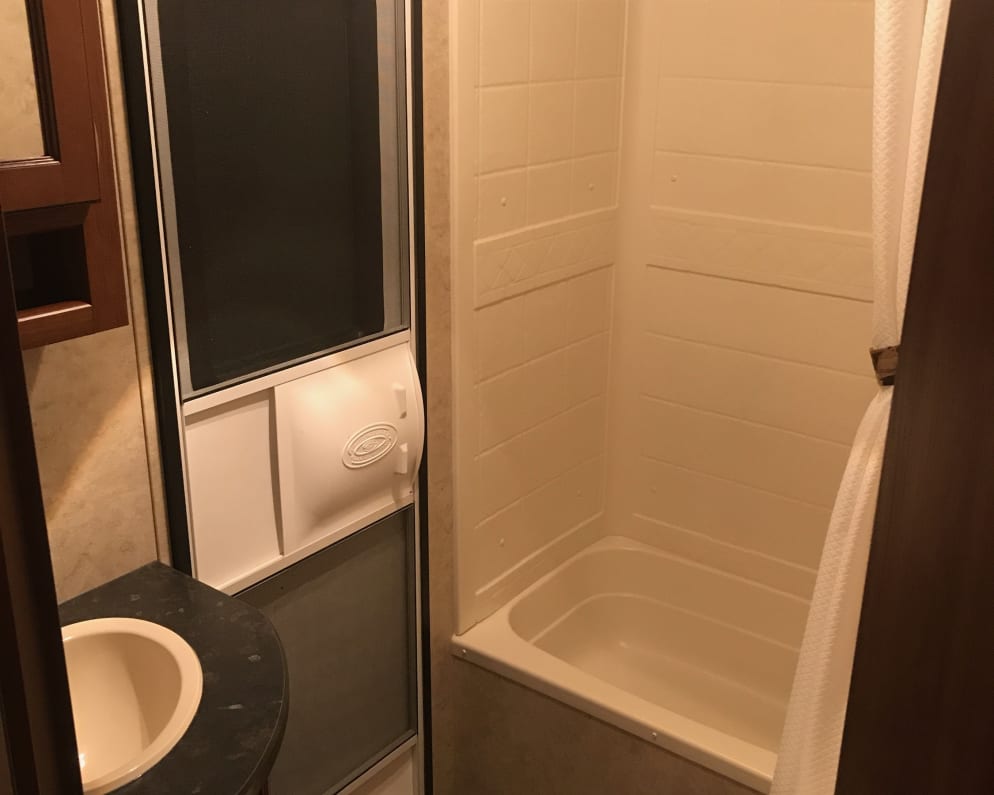 Travel Trailer RV for Rent in West Liberty, Ohio