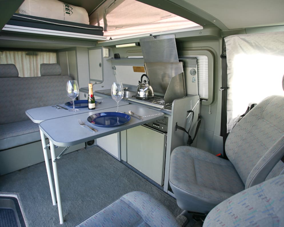 1999 Eurovan camper  by Volkswagen for rent in 97220