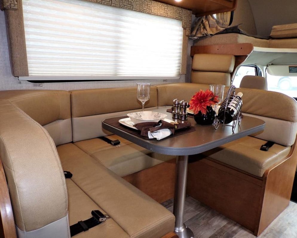 2018 Minnie Winnie  by Winnebago for rent in 85742