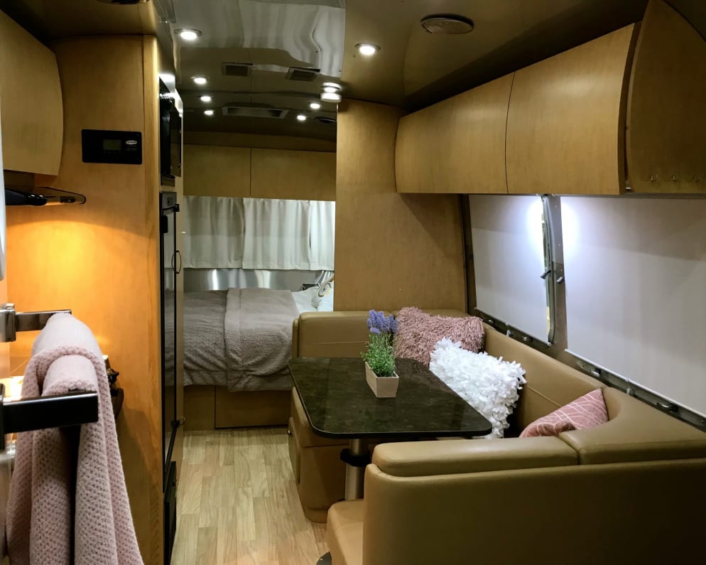 2016 Airstream 23CB Flying Cloud Travel Trailer for rent in Corona California