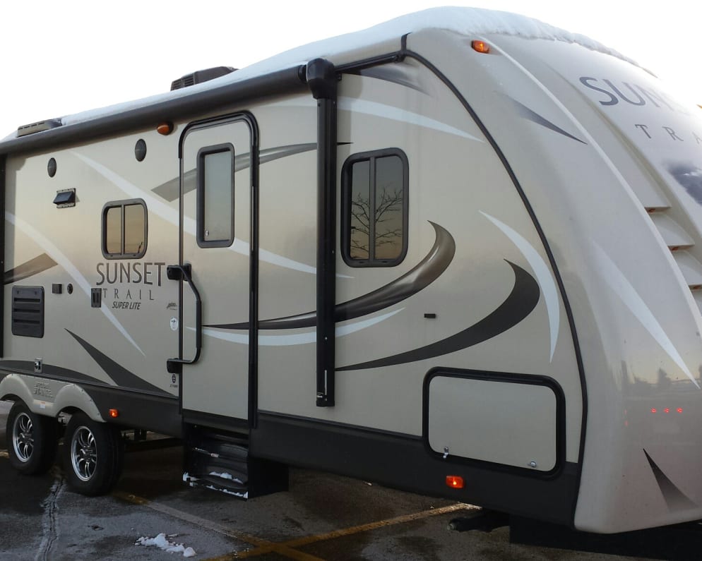 2017 Crossroads RV Sunset Trail Super Lite