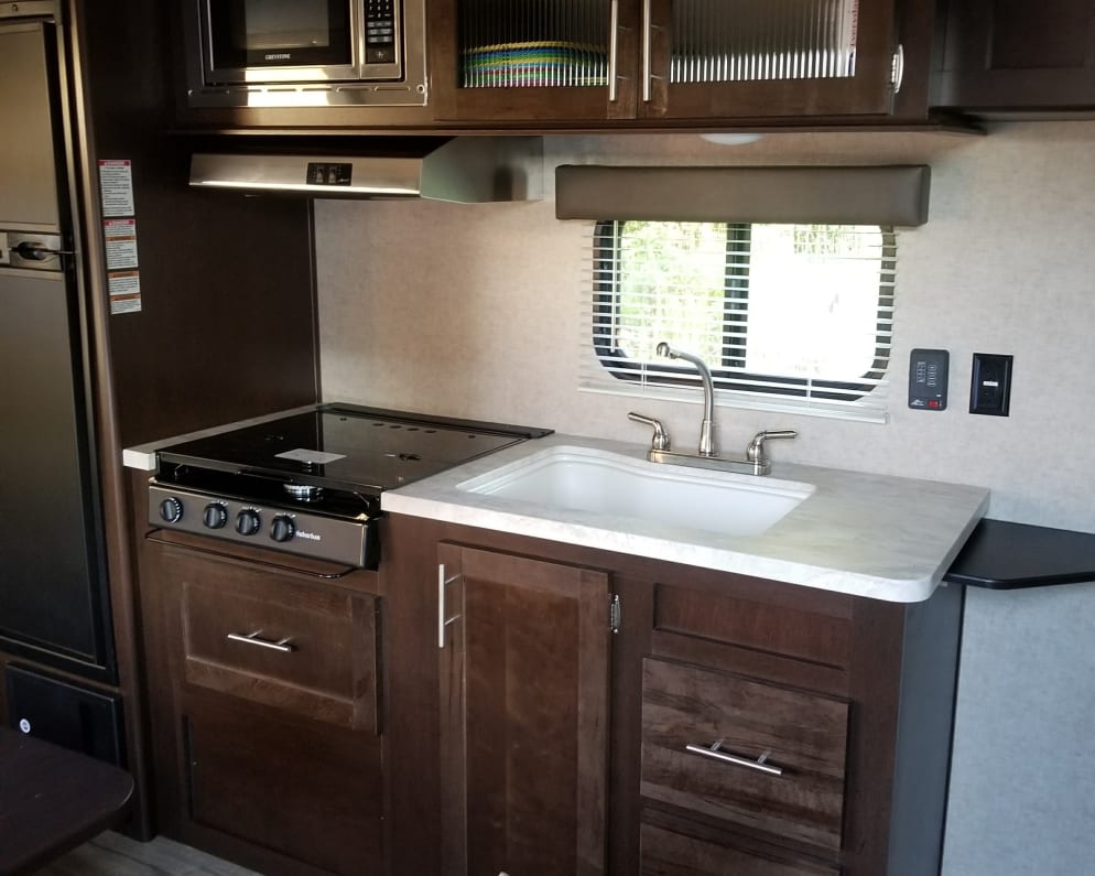 2018 bunkhouse  by grey wolf for rent in 49431