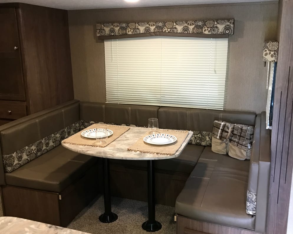 2018 Lantern  by Coleman for rent in 93238