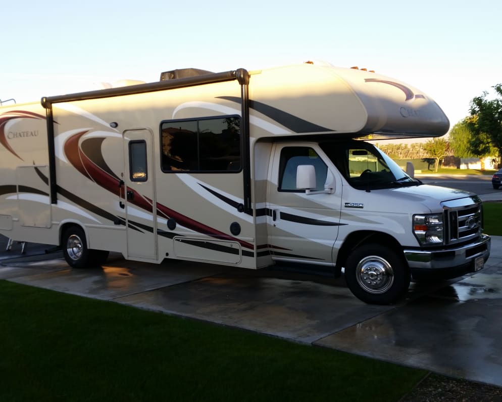 2016 Thor Motor Coach Chateau 29G