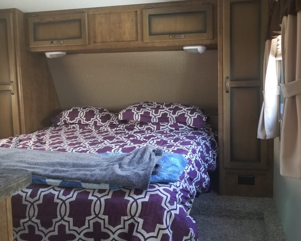 2016 Crossroads RV Rezerve available for rent in Verona Ontario