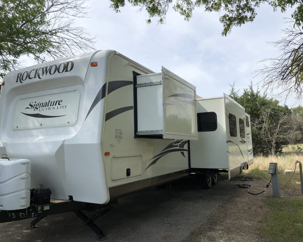 2015 Travel Trailer RV for Rent in Leander, Texas