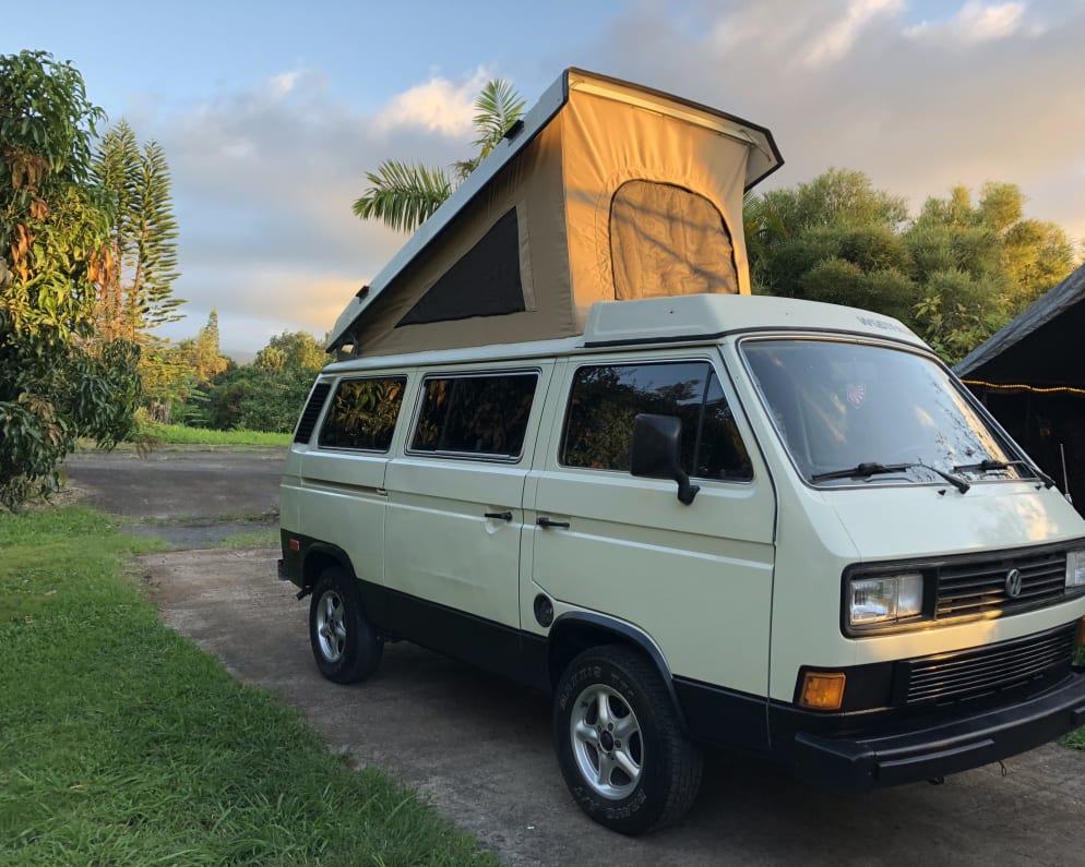 1986 VW Westfalia available for rent in Haiku Pauwela Hawaii