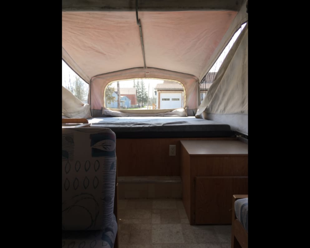 2002 Popup Trailer RV for Rent in Thorndale, Ontario