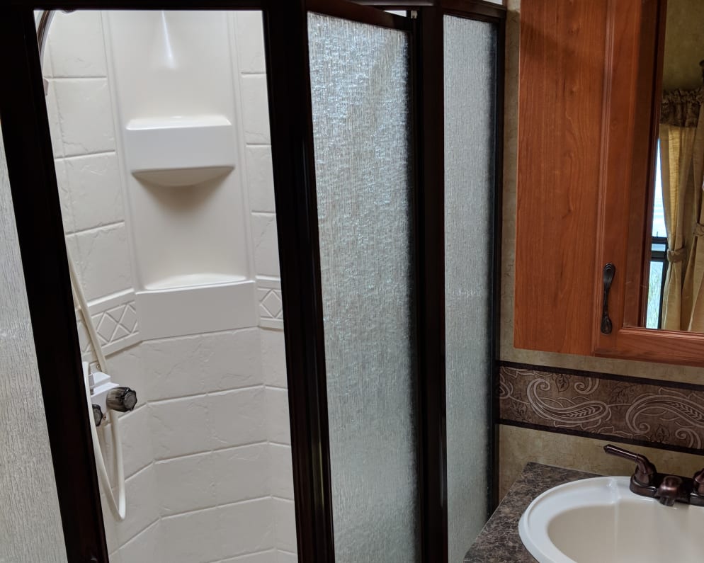 2011 Fifth Wheel RV for Rent in Wendover, Ontario