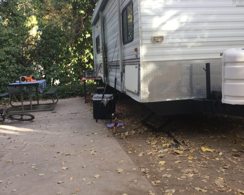 2005 Toy Hauler RV for Rent in Norco, California