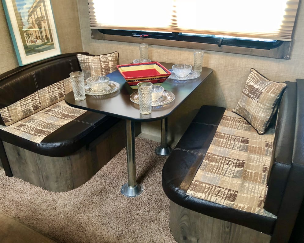 2015 Kodiak 300bhsl  by Dutchman for rent in 49721