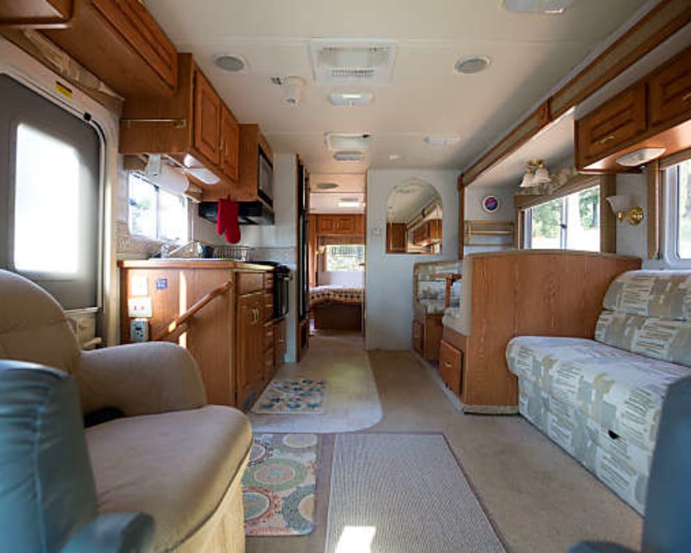 2003 Class C RV for Rent in Houston, Arkansas - RVUSA.com