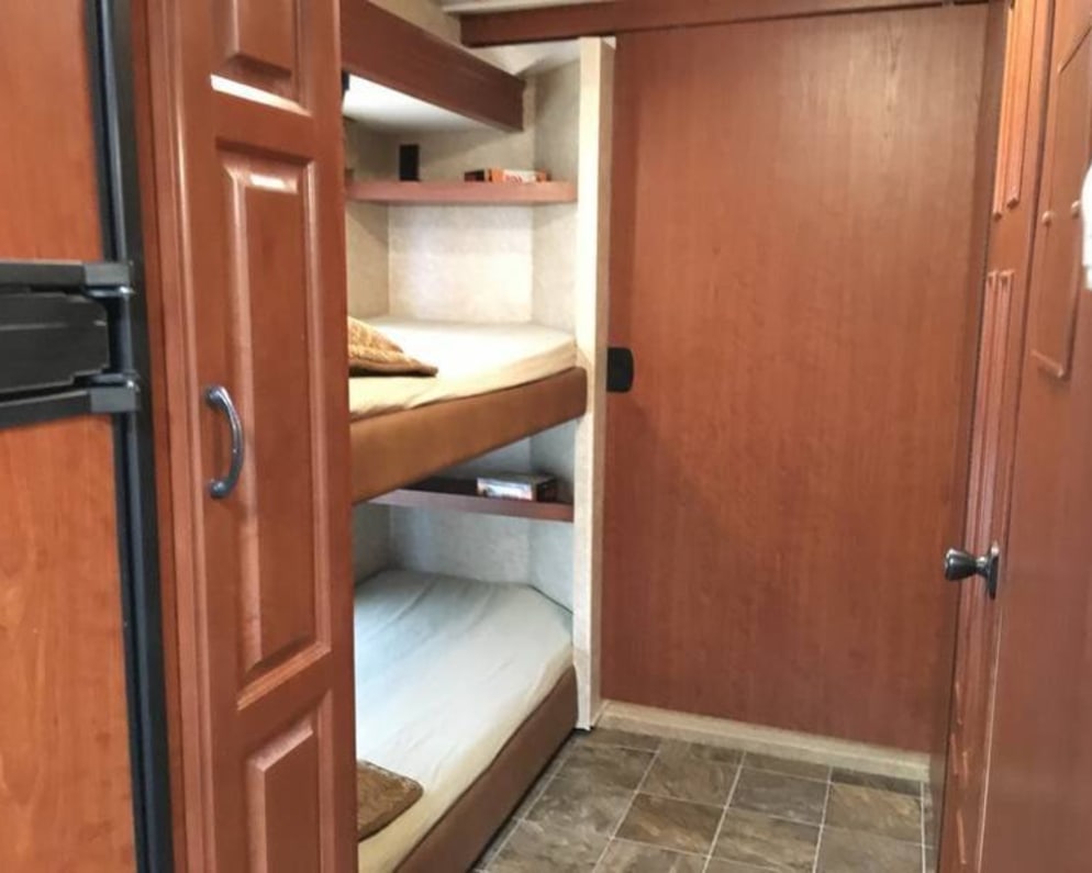 2011 Ford Hurricane Class A for rent in Las Vegas Nevada