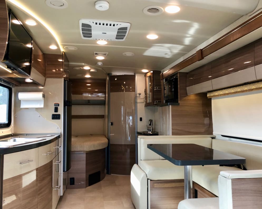 2016 Navion 24J  by Itasca for rent in 92071