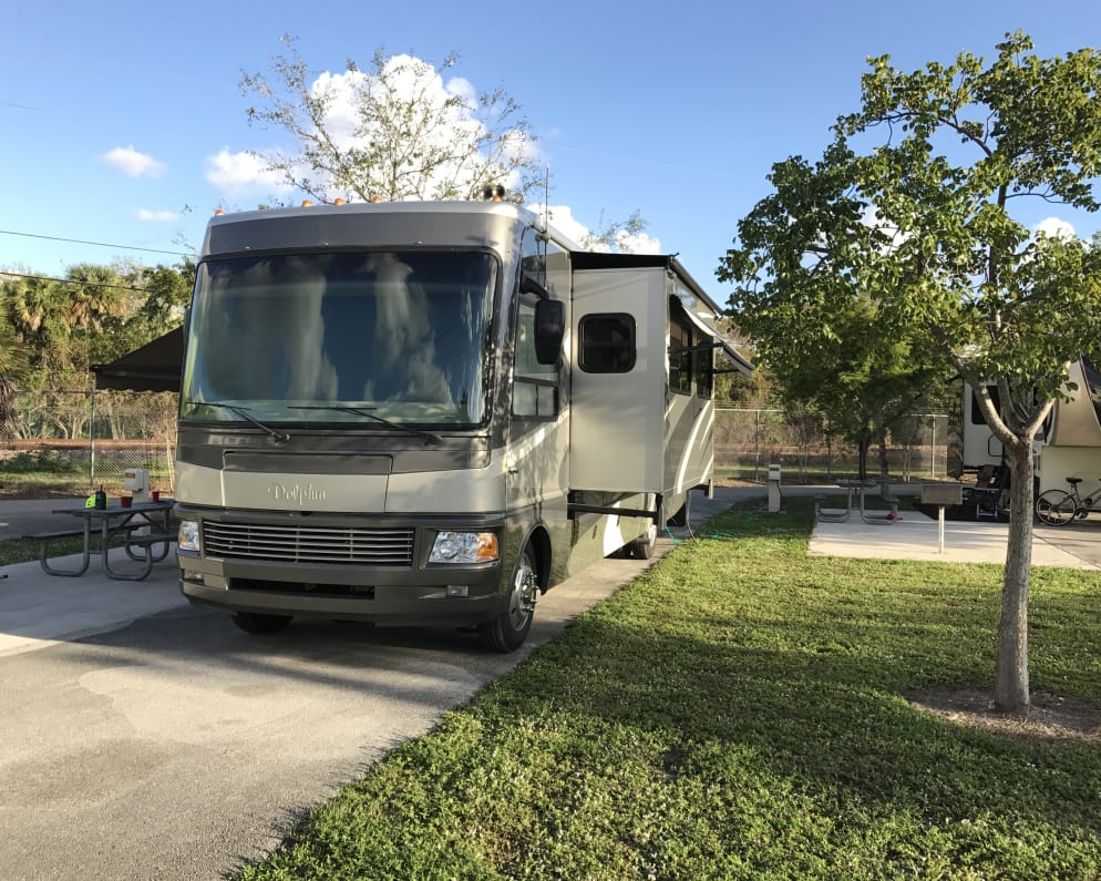 2007 Dolphin 5342 available for rent in Loxahatchee Florida