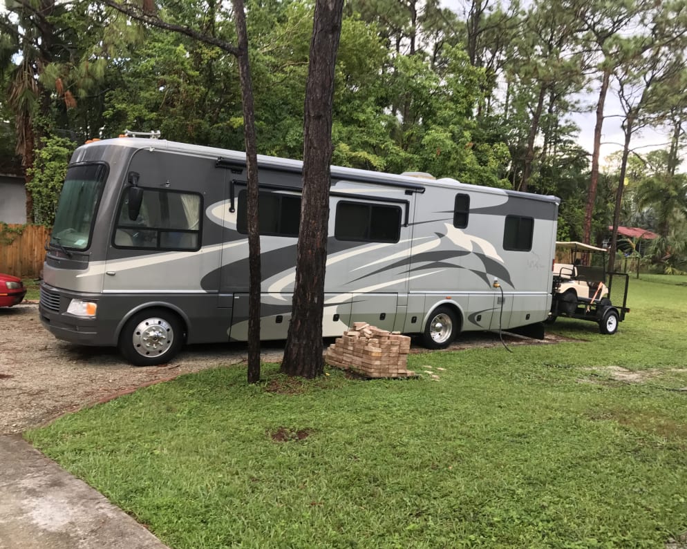 2007 Dolphin 5342 Class A for rent in Loxahatchee Florida