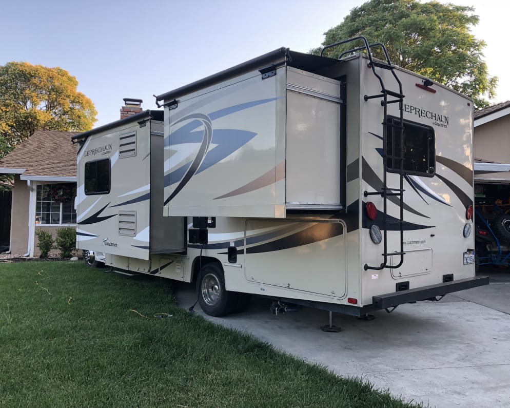 2015 Leprechaun  by Coachmen for rent in 94551
