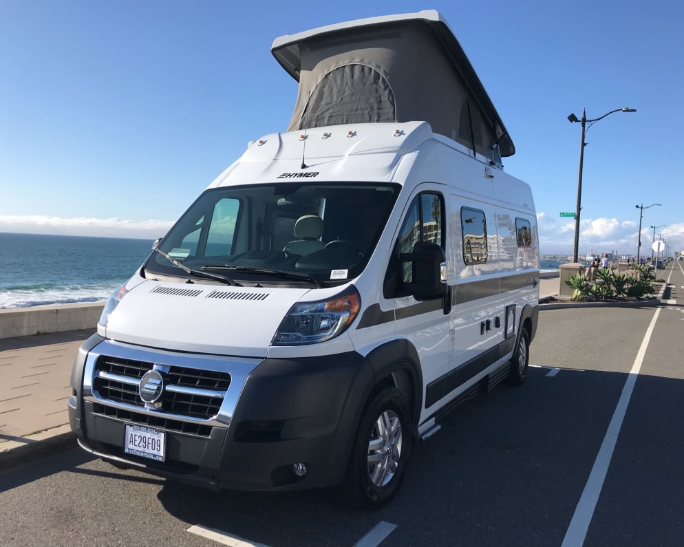 2019 1.0  by Hymer Aktiv Loft for rent in 90503