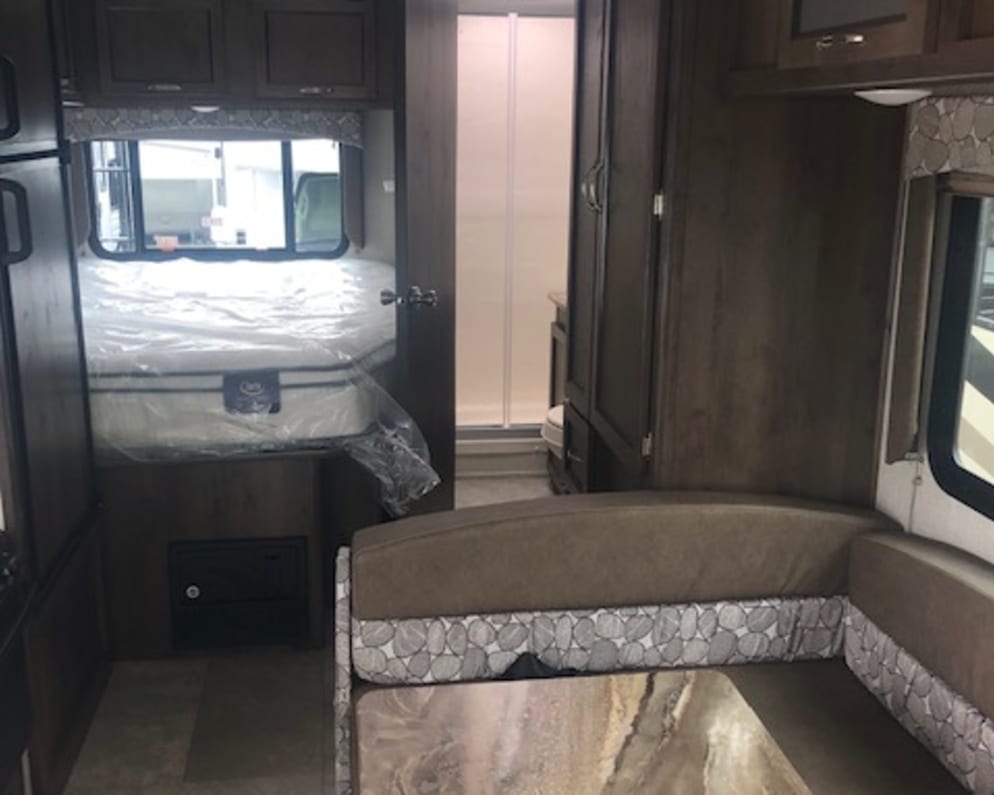 2022 Class C RV for Rent in MUNDELEIN, Illinois