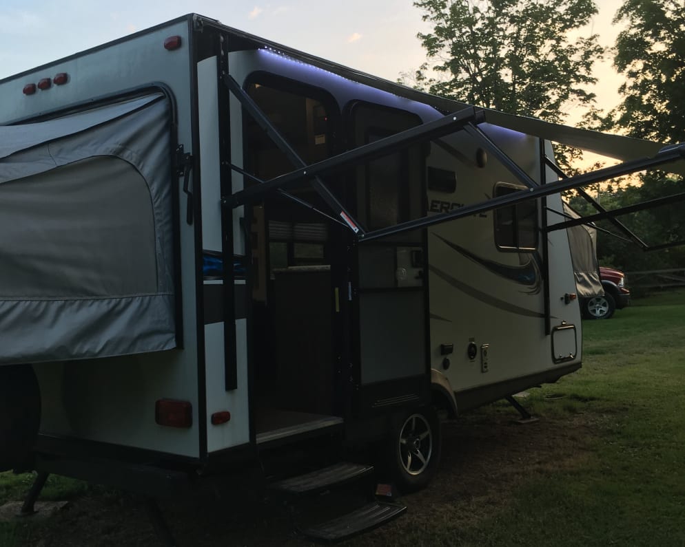 Popup Trailer RV for Rent in Potsdam, New York