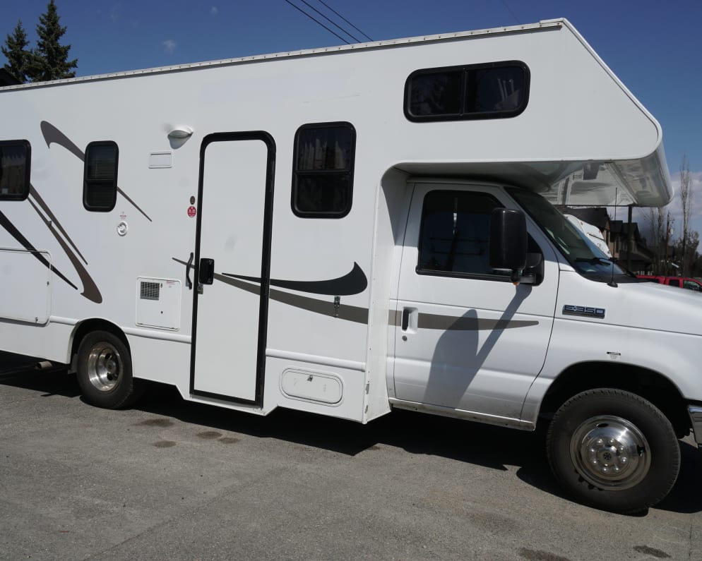2014 Majestic Leisure Craft 23A